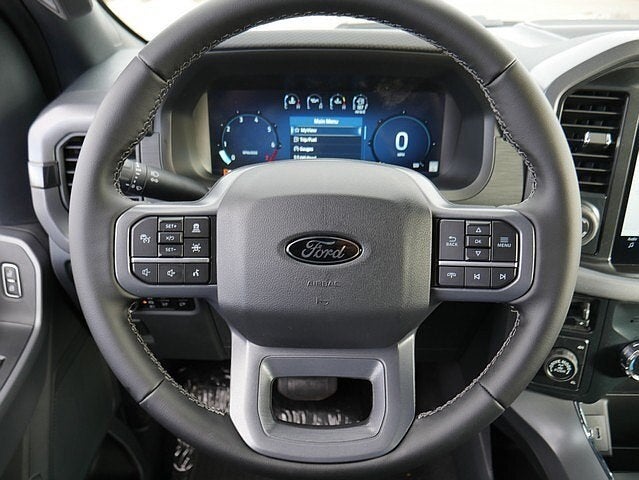 2025 Ford F-150 XLT CREW 4WD