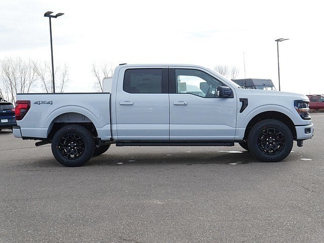 2025 Ford F-150 XLT CREW 4WD