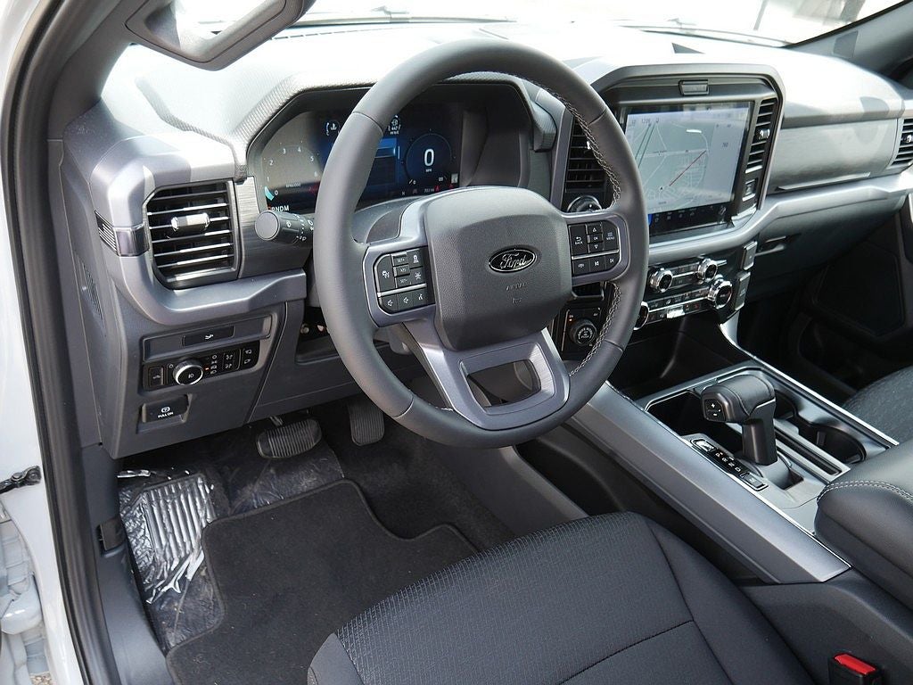 2026 Ford F-150 XLT CREW 4WD