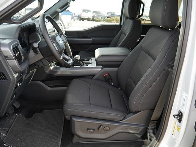 2025 Ford F-150 XLT CREW 4WD