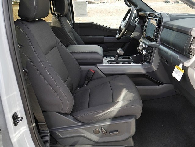 2025 Ford F-150 XLT CREW 4WD