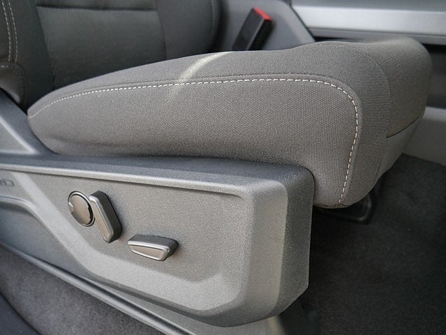 2025 Ford F-150 XLT CREW 4WD