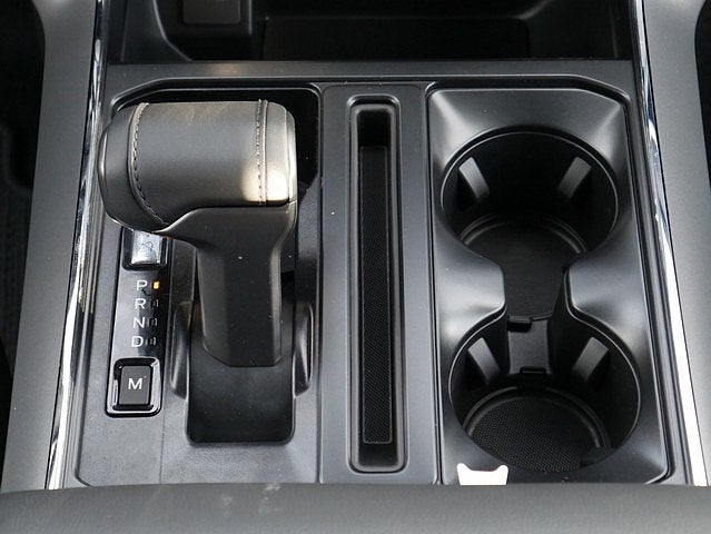 2025 Ford F-150 XLT CREW 4WD