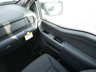 2025 Ford F-150 XLT CREW 4WD