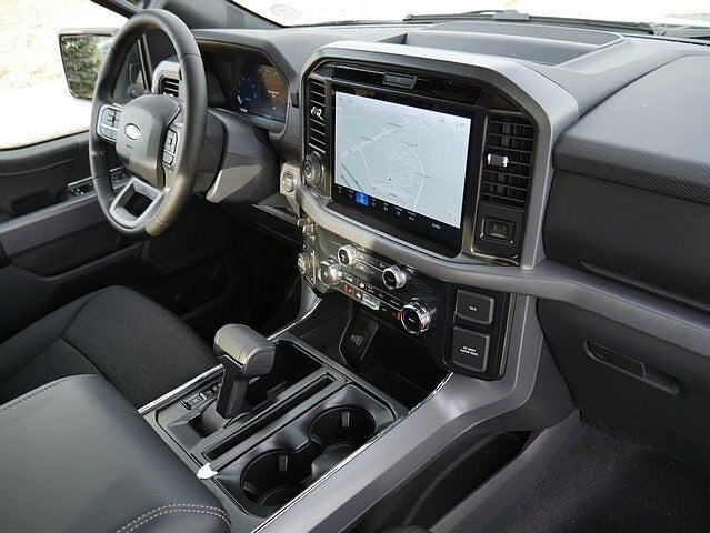 2025 Ford F-150 XLT CREW 4WD