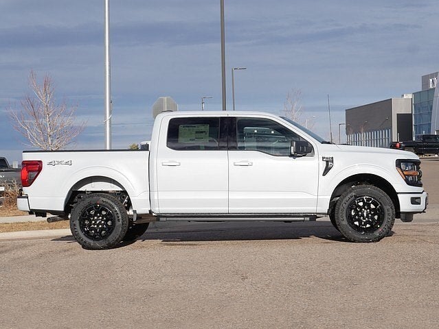 2025 Ford F-150 XLT CREW 4WD