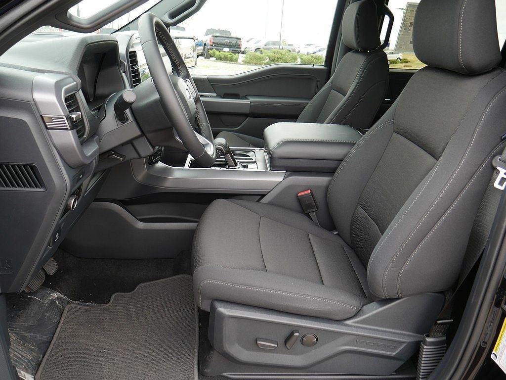 2026 Ford F-150 XLT CREW 4WD