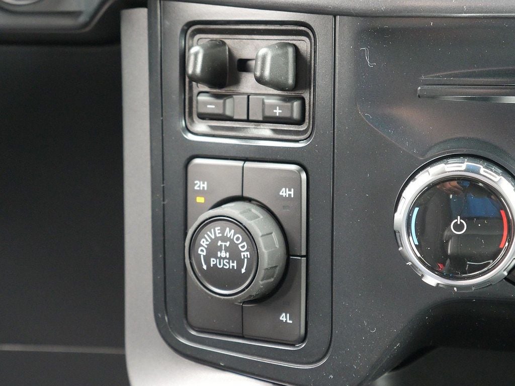2026 Ford F-150 XLT CREW 4WD