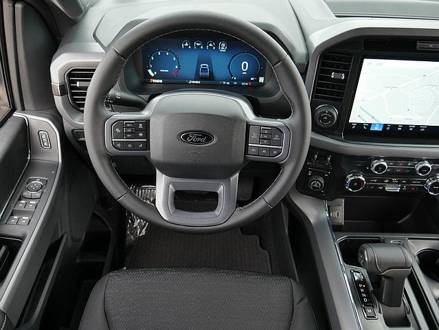 2025 Ford F-150 XLT CREW 4WD