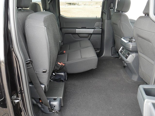 2025 Ford F-150 XLT CREW 4WD