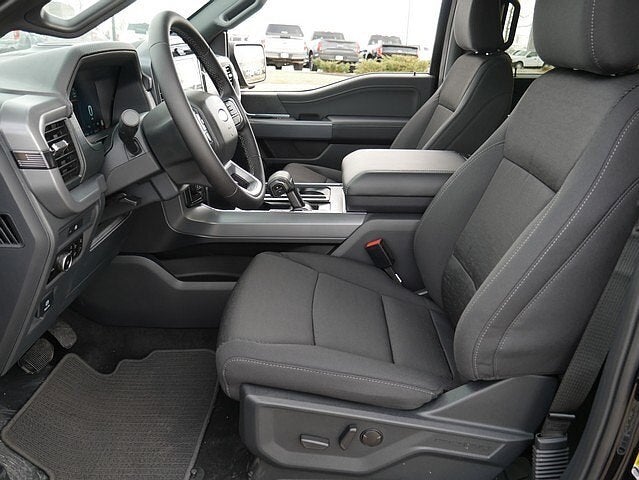 2025 Ford F-150 XLT CREW 4WD