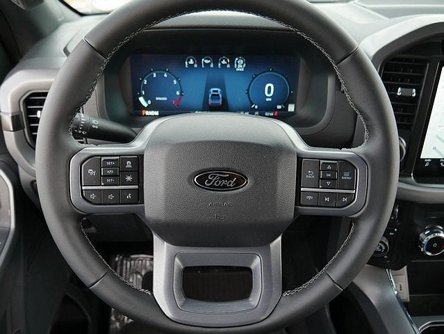 2025 Ford F-150 XLT CREW 4WD