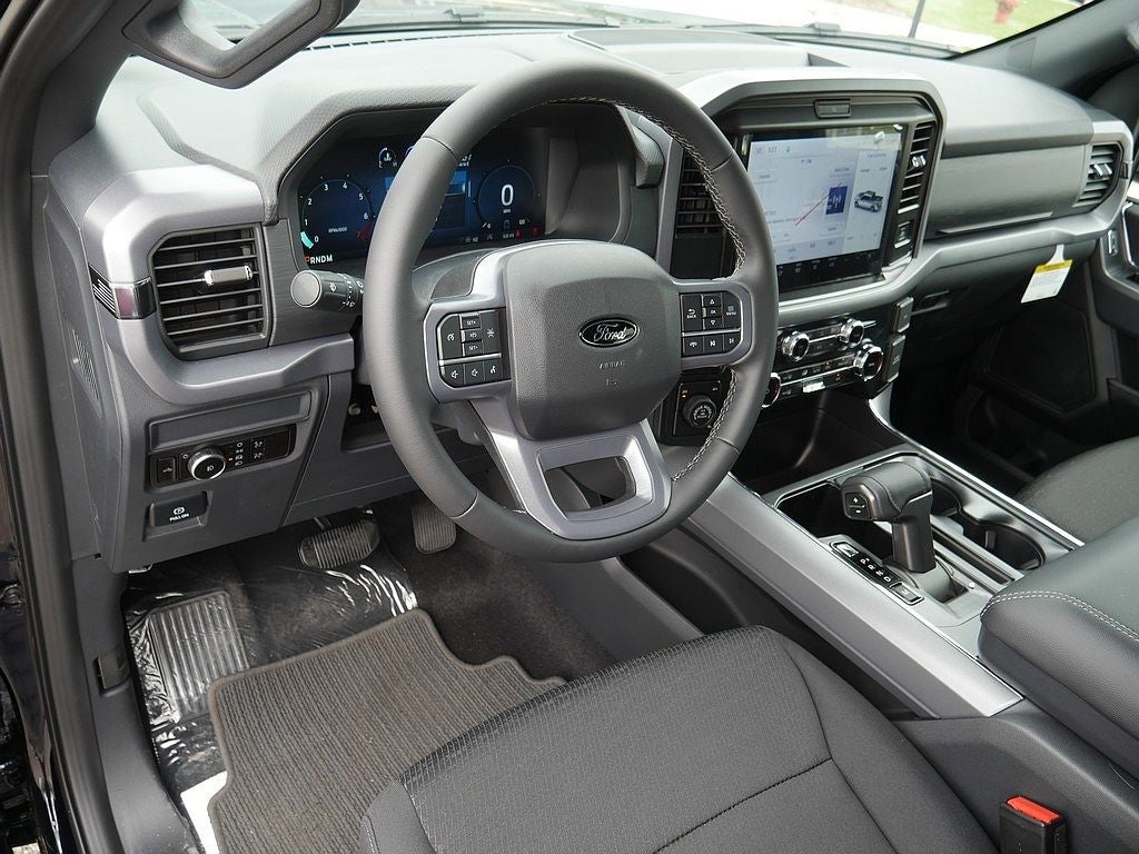 2026 Ford F-150 XLT CREW 4WD