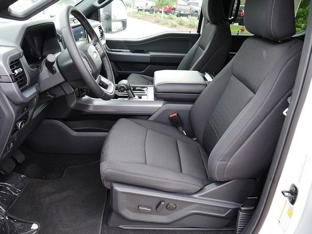 2026 Ford F-150 XLT CREW 4WD