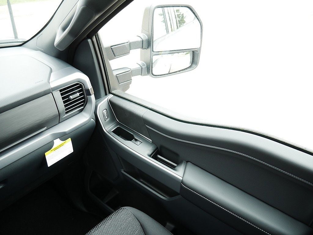 2026 Ford F-150 XLT CREW 4WD