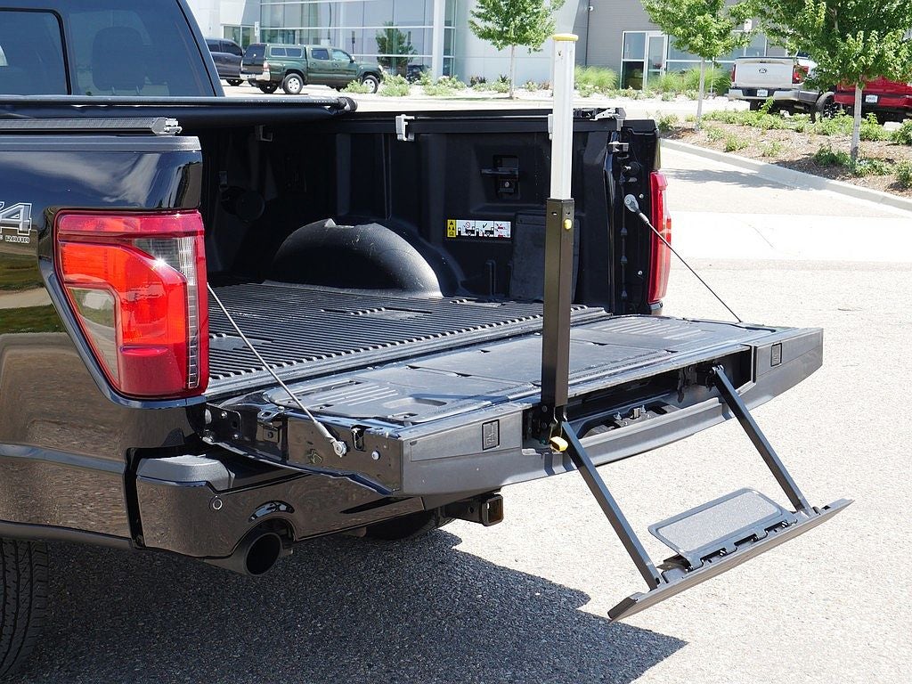 2024 Ford F-150 XLT CREW 3.5 PB 303A