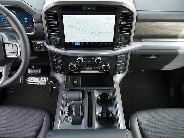 2026 Ford F-150 Lariat CREW 4WD