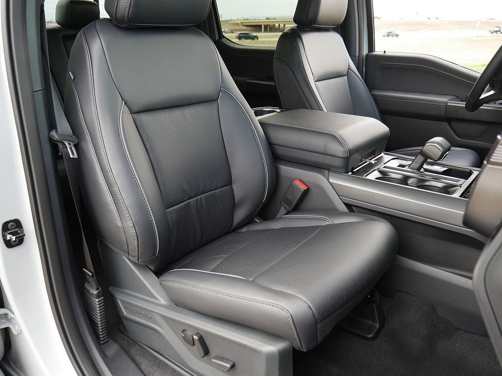 2026 Ford F-150 Lariat CREW 4WD
