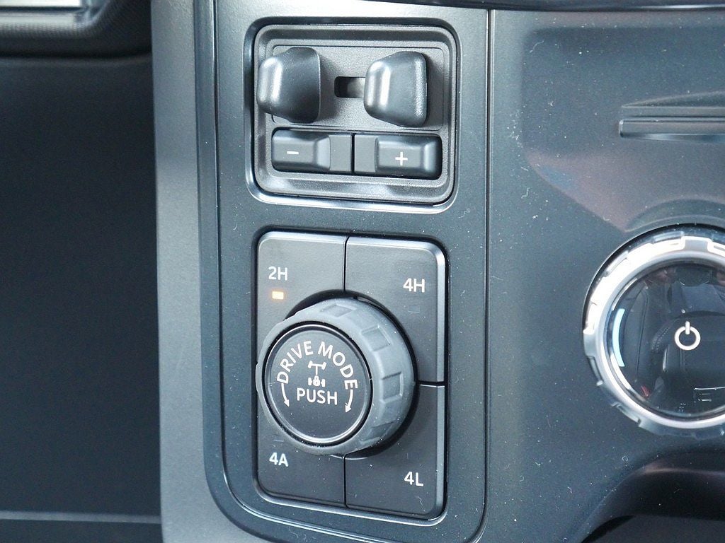 2026 Ford F-150 Lariat CREW 4WD