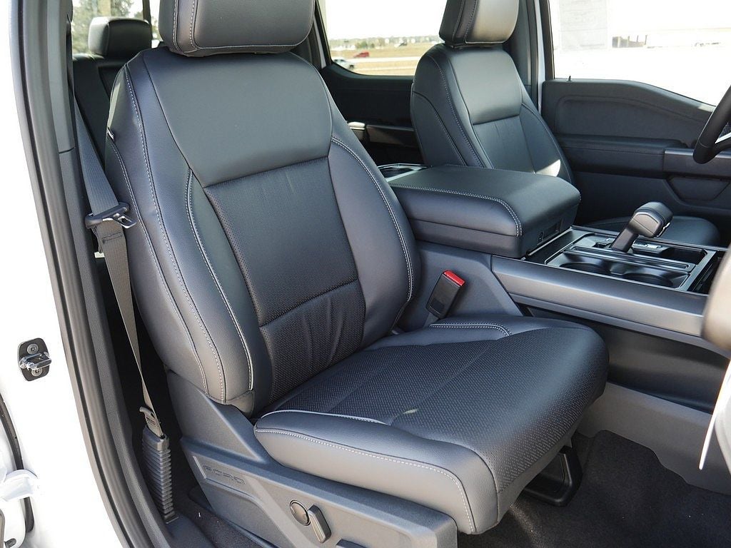 2026 Ford F-150 Lariat CREW 4WD