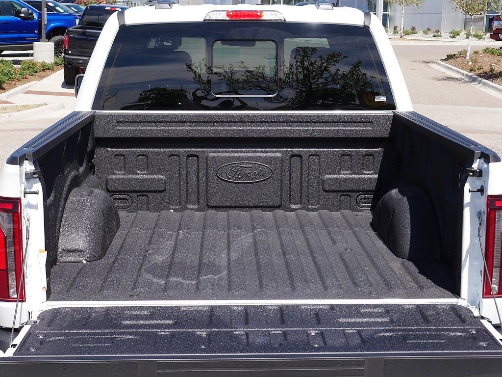2026 Ford F-150 Lariat CREW 4WD