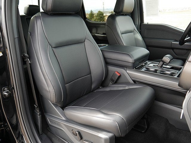 2025 Ford F-150 Lariat CREW 4WD