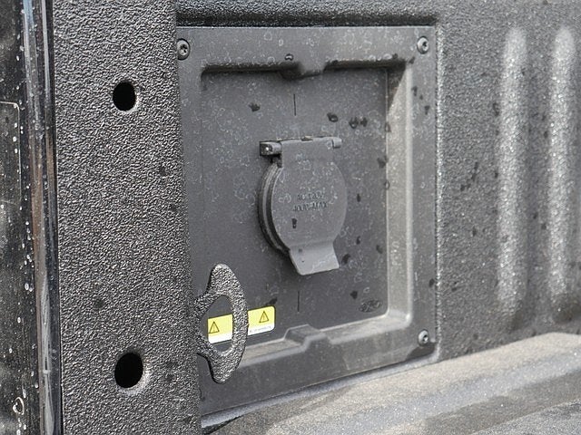 2025 Ford F-150 Lariat CREW 4WD