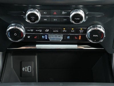 2025 Ford F-150 Lariat CREW 4WD