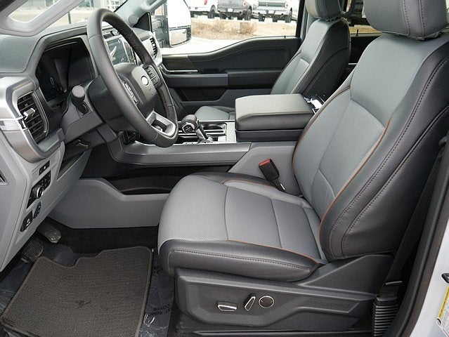 2025 Ford F-150 Lariat CREW 4WD