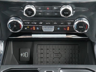 2025 Ford F-150 Lariat CREW 4WD