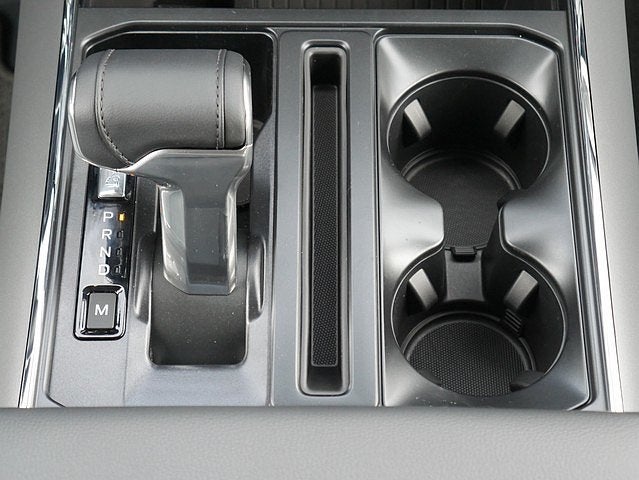 2025 Ford F-150 Lariat CREW 4WD