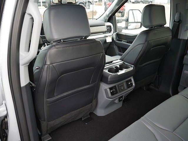 2025 Ford F-150 Lariat CREW 4WD