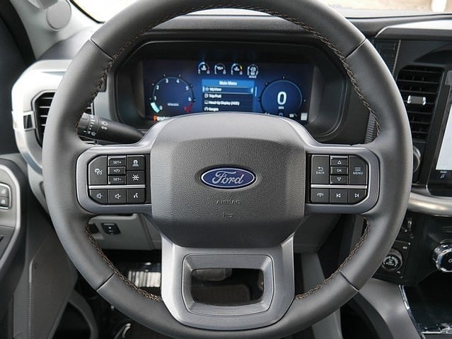 2025 Ford F-150 Lariat CREW 4WD