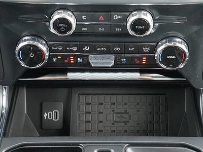 2025 Ford F-150 Lariat CREW 4WD