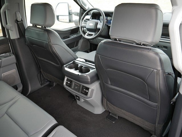 2025 Ford F-150 Lariat CREW 4WD