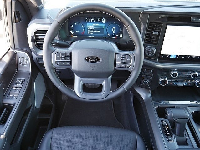 2025 Ford F-150 Lariat CREW 4WD