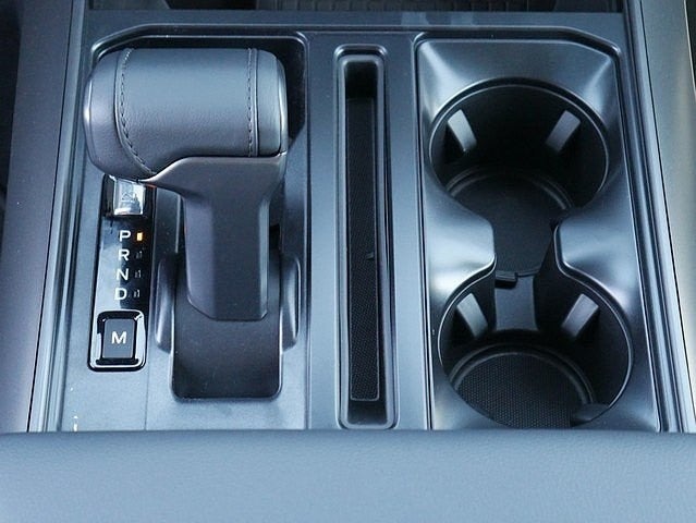 2025 Ford F-150 Lariat CREW 4WD