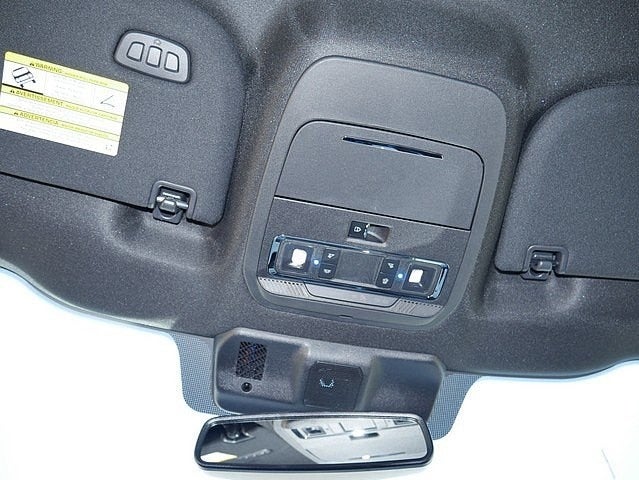 2025 Ford F-150 Lariat CREW 4WD