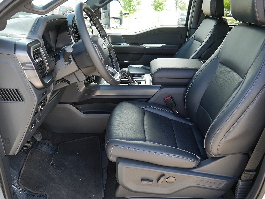 2026 Ford F-150 Lariat CREW 4WD