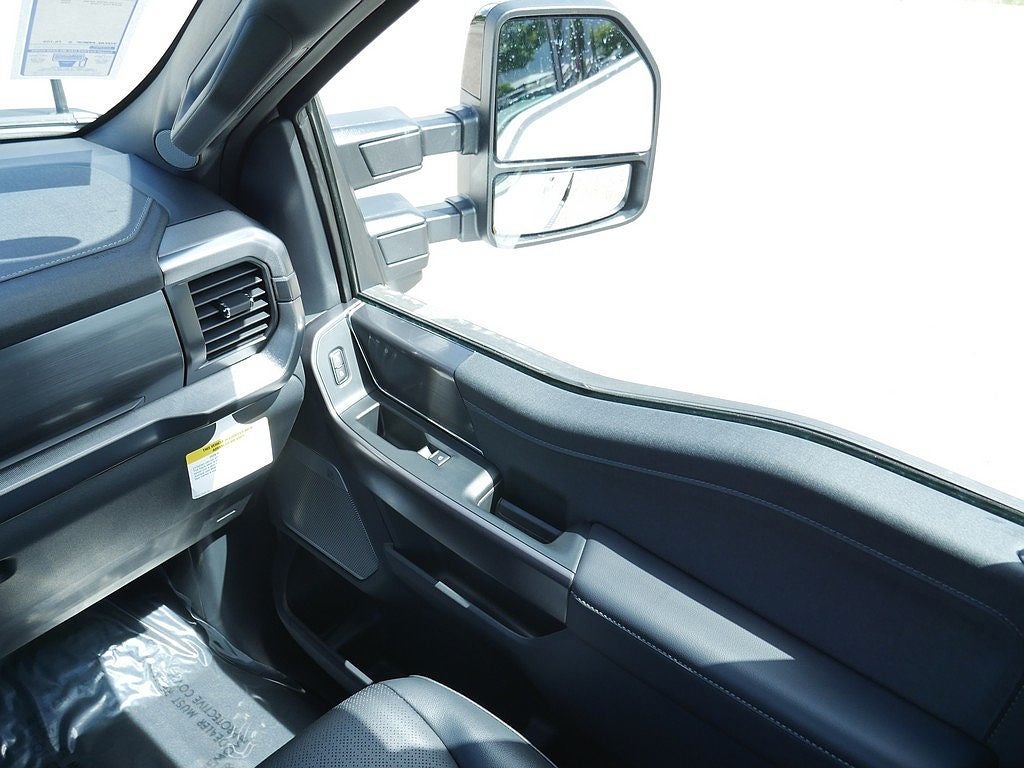 2026 Ford F-150 Lariat CREW 4WD
