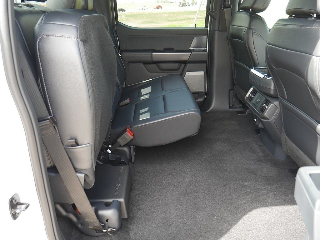 2026 Ford F-150 Lariat CREW 4WD