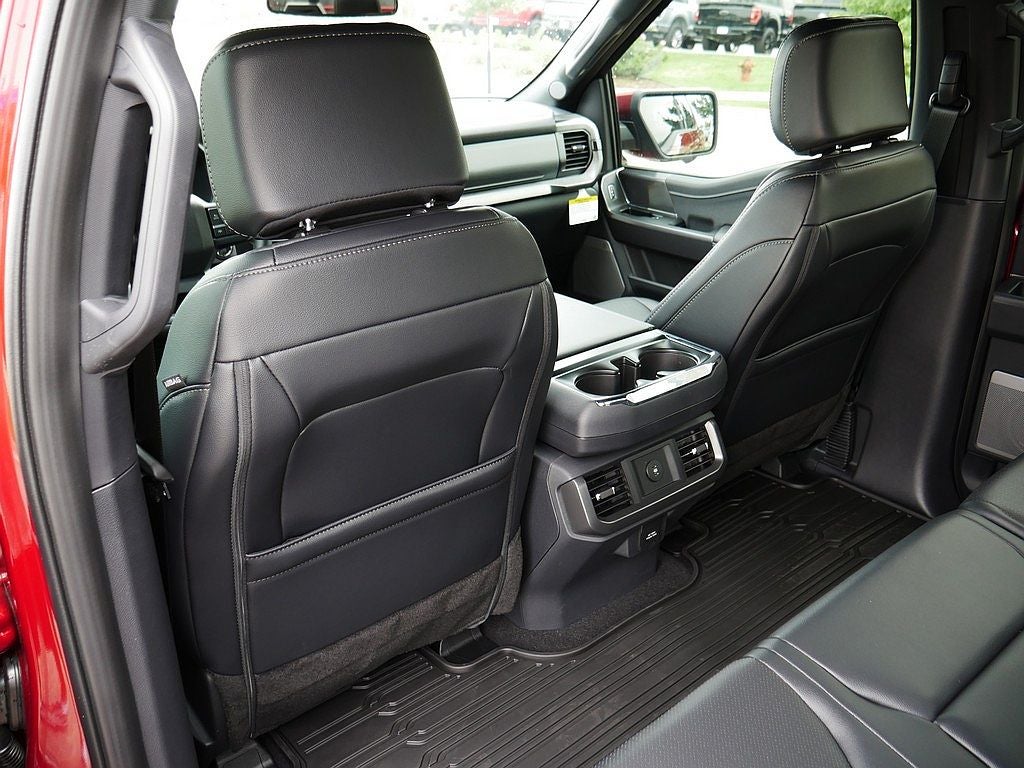 2026 Ford F-150 Lariat CREW 4WD