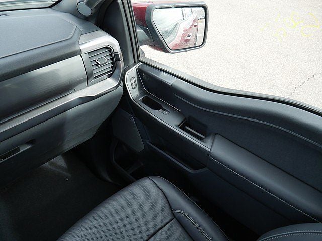 2026 Ford F-150 Lariat CREW 4WD