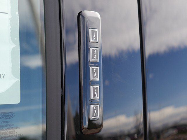 2026 Ford F-150 Lariat CREW 4WD