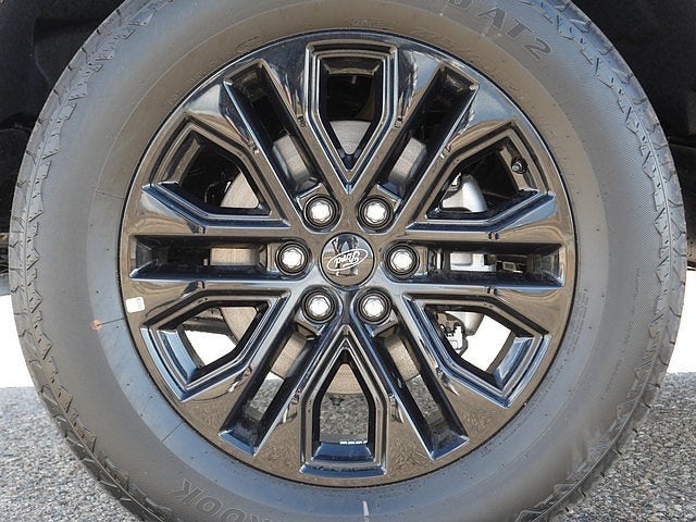 2026 Ford F-150 Lariat CREW 4WD