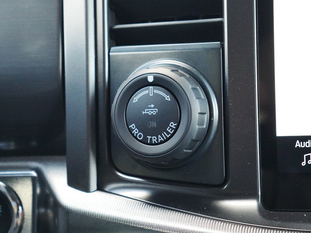 2026 Ford F-150 Lariat CREW 4WD