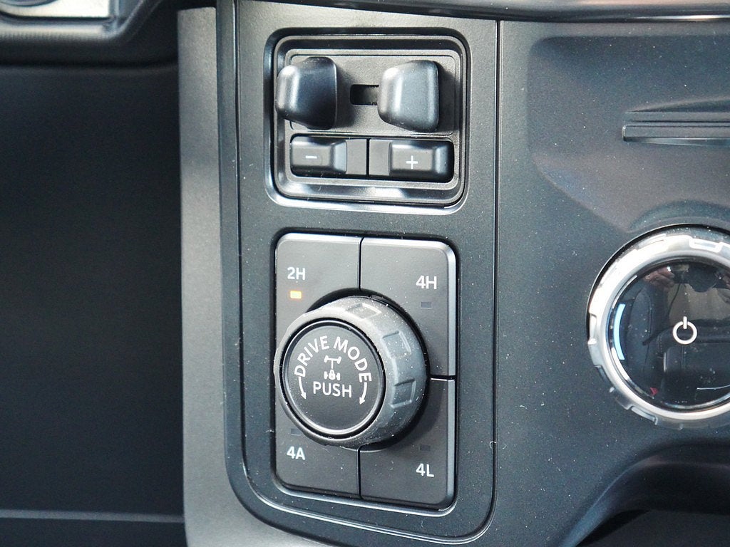 2026 Ford F-150 Lariat CREW 4WD