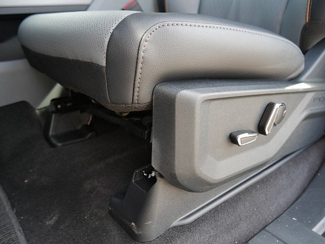 2026 Ford F-150 Lariat CREW 4WD