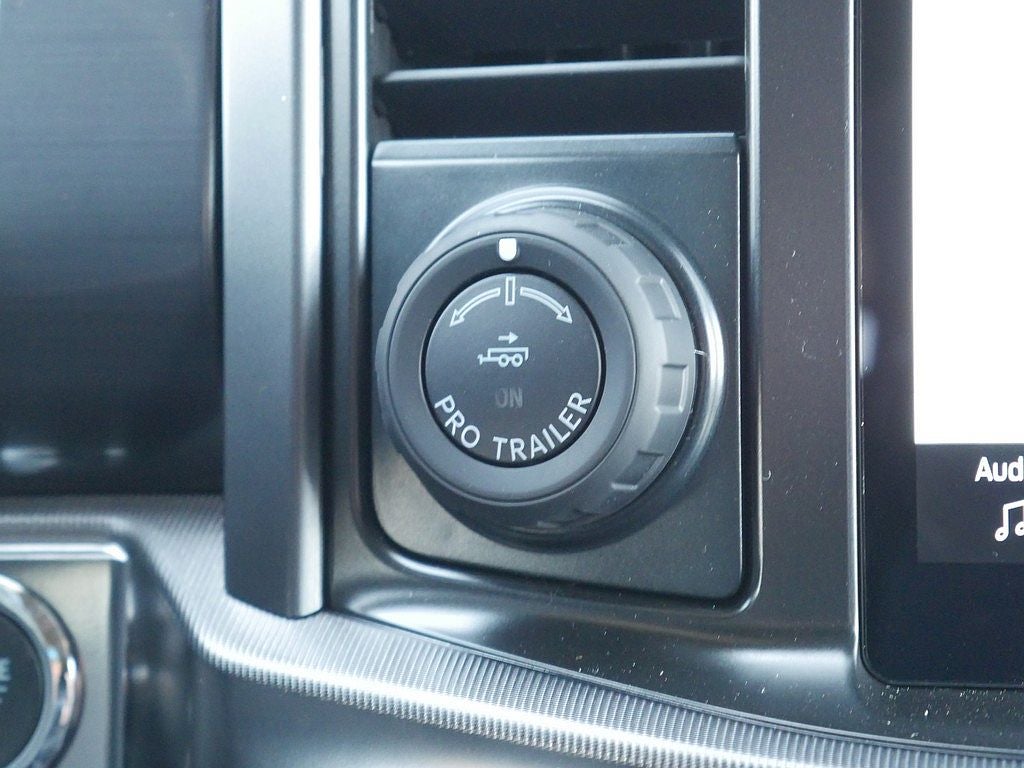 2026 Ford F-150 Lariat CREW 4WD