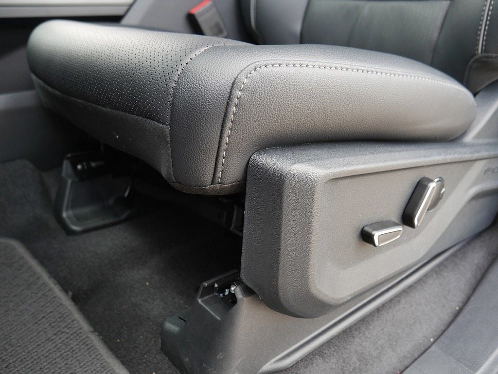 2026 Ford F-150 Lariat CREW 4WD